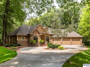 7140 Silver Creek Cir, Omaha, NE 68152