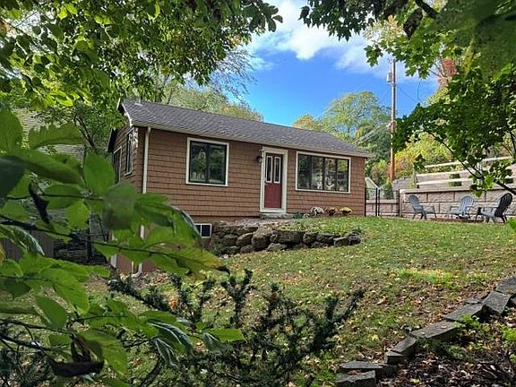 2nd image of 5129 Waterbury Rd