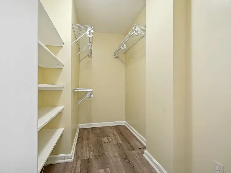 940 25th St NW #107 — Photo 12