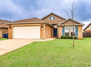 19005 Valencia Park Dr, Edmond, OK 73012