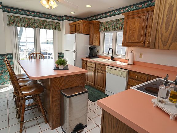 4th image of 50139 W Lakeshore Dr
