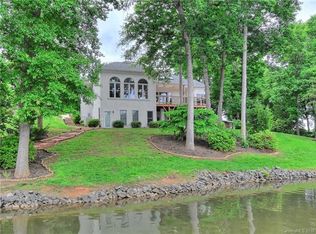 7436 Rock Island Rd, Charlotte, NC 28278