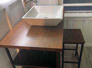 2253 N Taylor Rd, Cleveland Heights, OH 44112