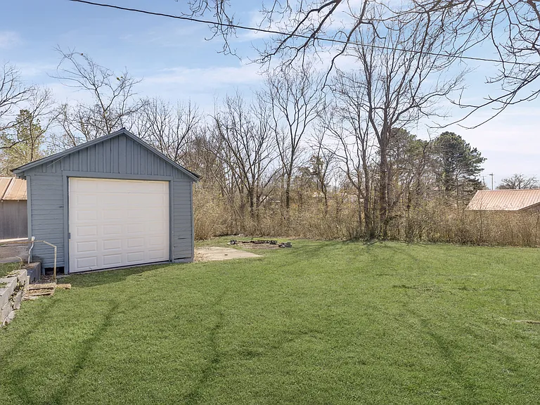 118 Stigall St — Photo 32