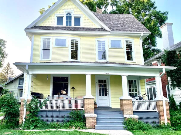 1060 W College Ave, Jacksonville, IL 62650