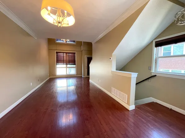 4541 Madison Ave, Kansas City, MO 64111