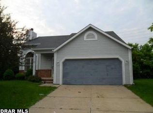 38580 Nellie Ln, Westland, MI 48186