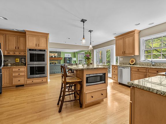 5th image of 912 Norwood Ct