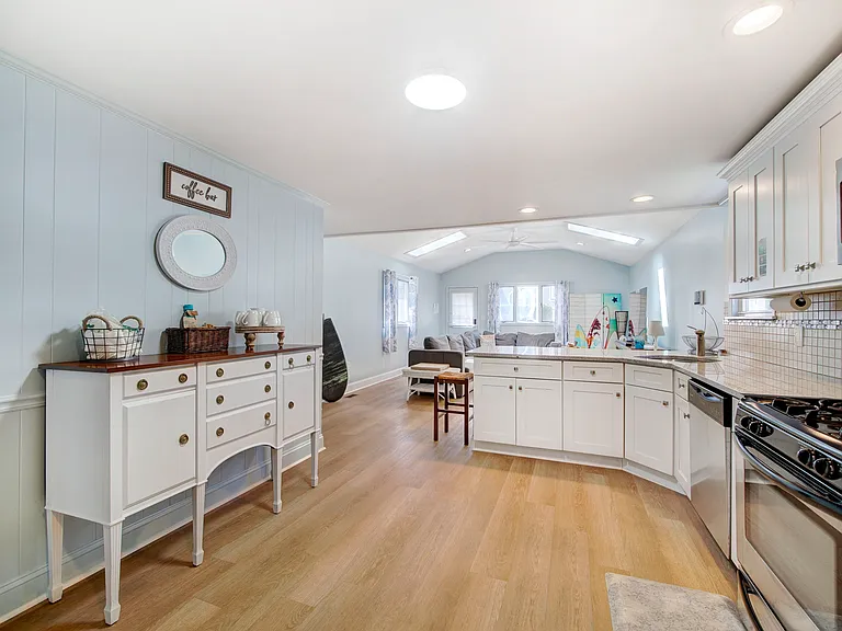 202 Homestead Ave #1 — Photo 6