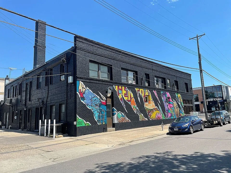 2300 Central — Photo 1