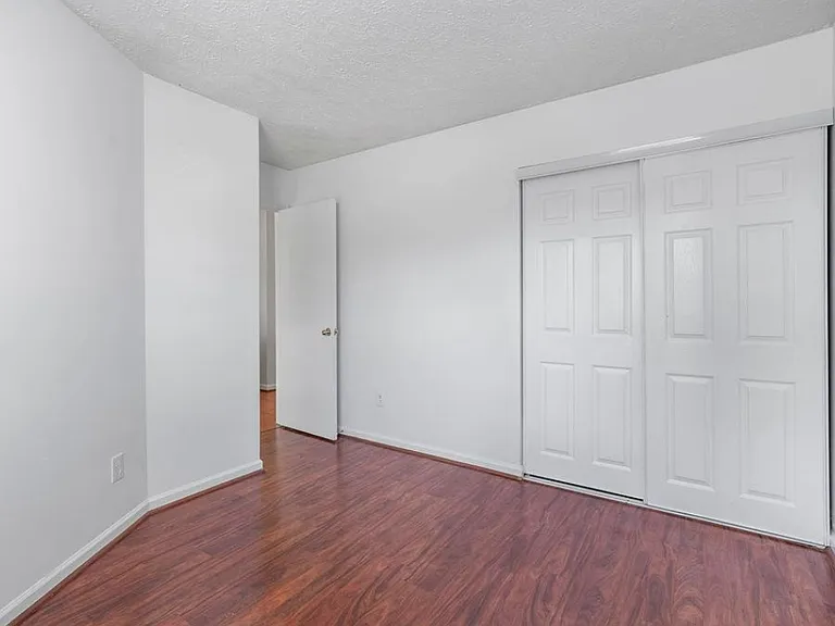 8228 Wynewood Ct — Photo 13