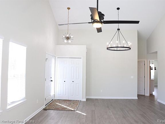 4th image of 25339 Petros Dr