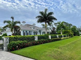 692 Gordonia Rd, Naples, FL 34108