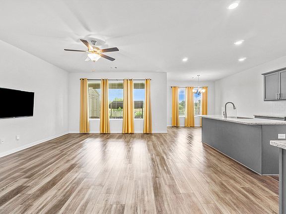 2nd image of 21219 Grove Dr W