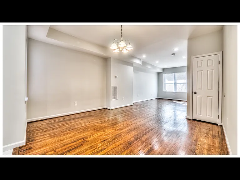 3336 W Caton Ave — Photo 16