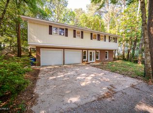 147 Mimosa Blvd, Pine Knoll Shores, NC 28512