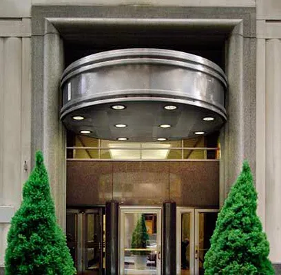 Sold by Compass | media 7