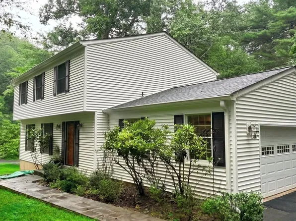 11718 Blue Smoke Trl, Reston, VA 20191