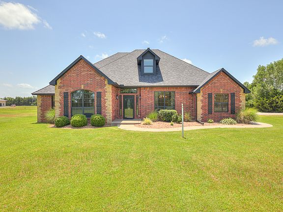 2nd image of 200 Karla Ct