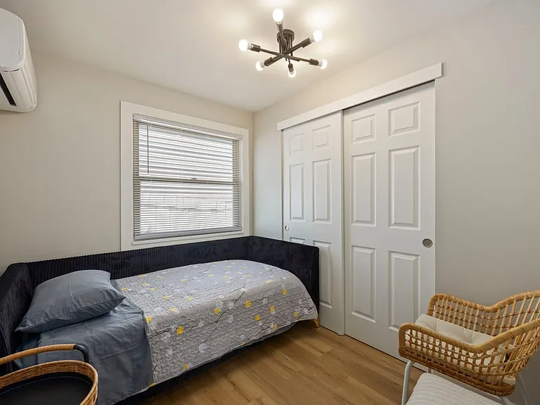 5116 S Brighton St — Photo 10