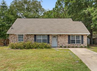127 Oak Terrace Dr, Crestview, FL 32539
