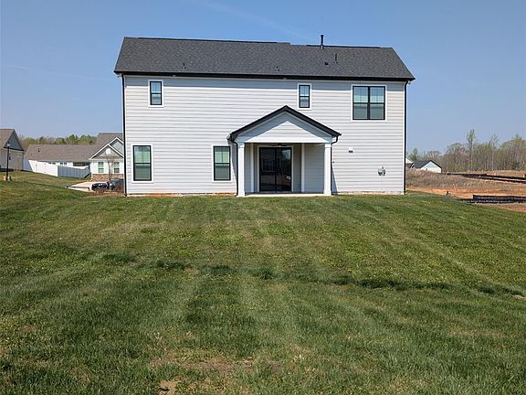 5th image of 2092 Fordhill St