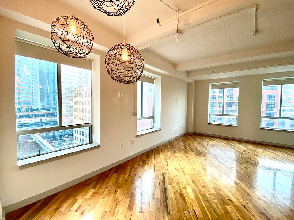 1st image of 2928 41st Ave APT 806