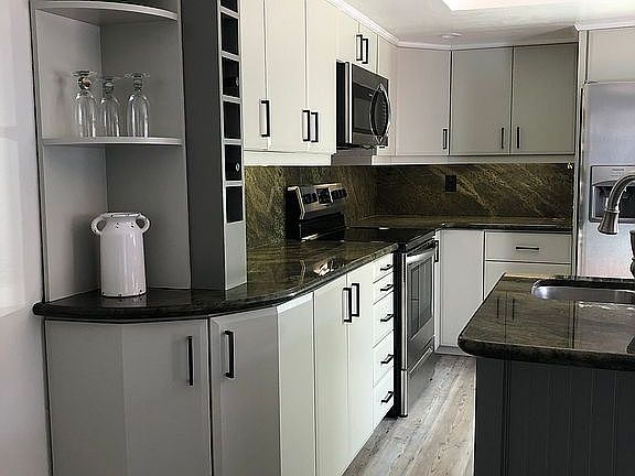 2nd image of 1421 Oxford Ln #17A