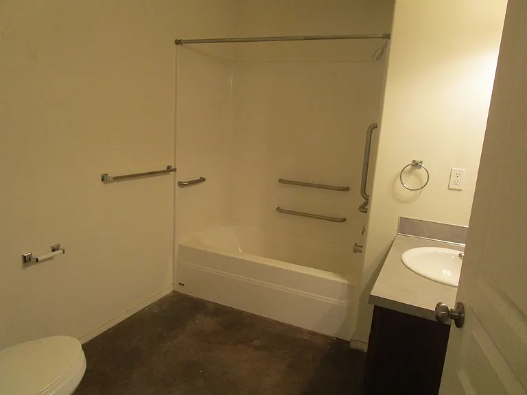 314 E C St #104 — Photo 3