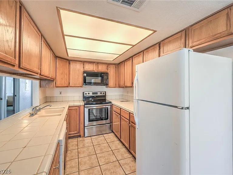 5068 Jeffreys St #202 — Photo 11