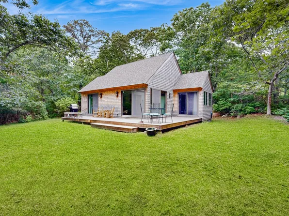 46 Tiercel Ln, Chilmark, MA 02535