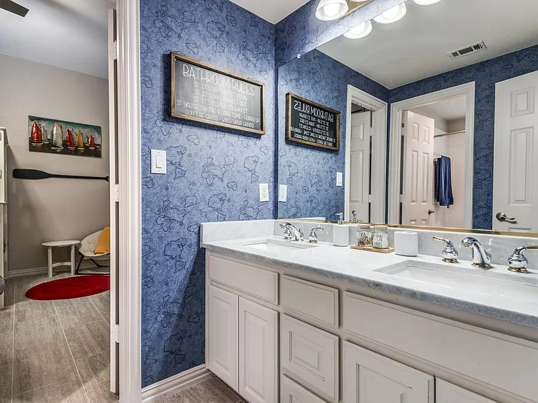 825 Carrie Ln — Photo 25