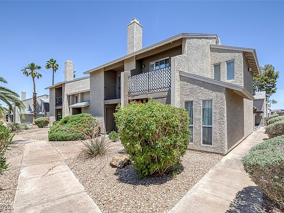 2nd image of 526 Sellers Pl