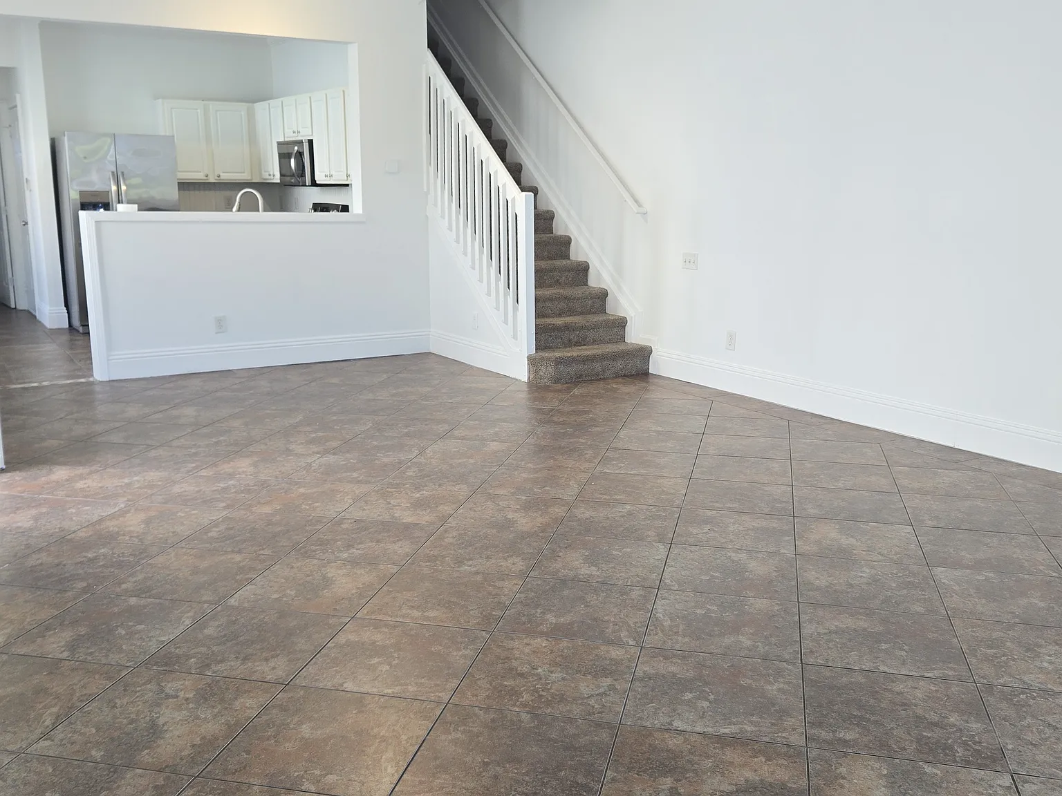 7504 Red Crane Ln — Photo 2