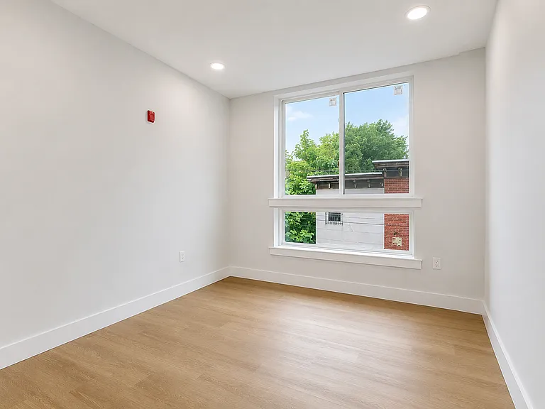 122 E Cumberland St — Photo 18