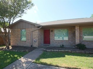 310 Brentwood Dr E, College Station, TX 77840