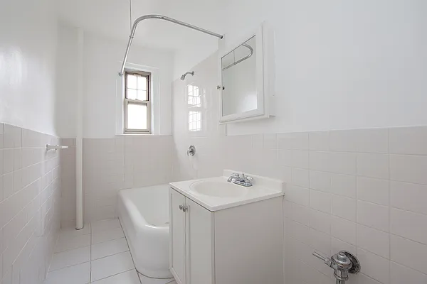 Rented by R New York | media 17