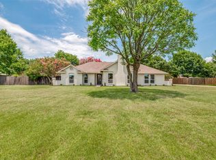 109 Shadow Dr, Red Oak, TX 75154