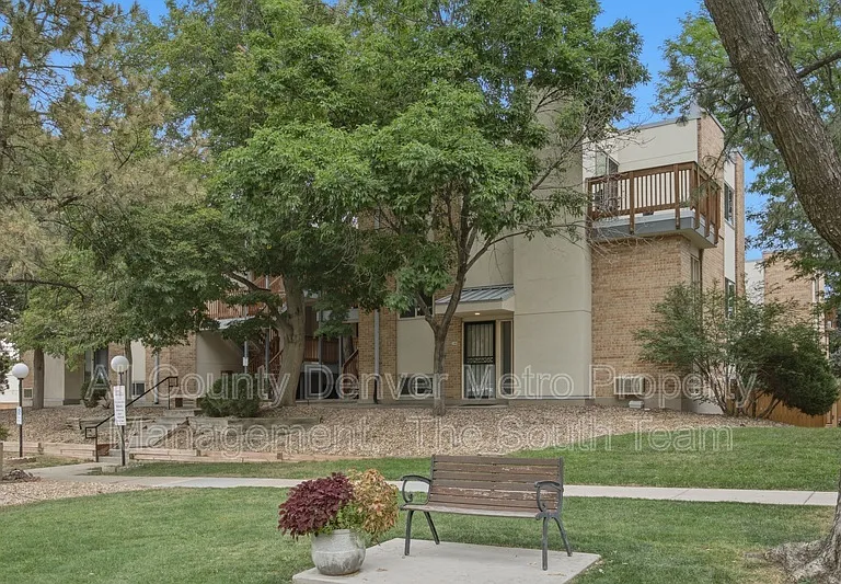 2835 S Monaco Street Pkwy #108 — Photo 1