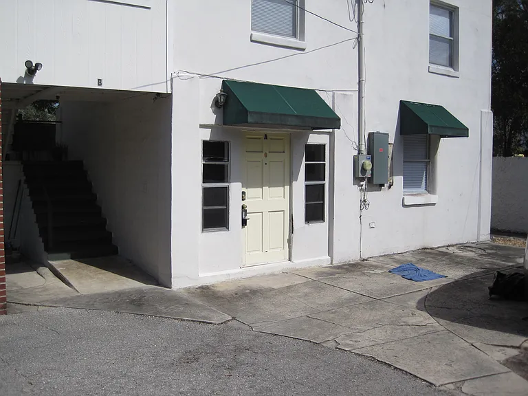 1425 1/2 E Concord St — Photo 13