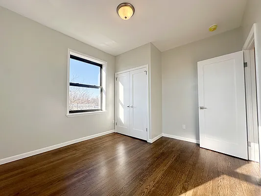 Rented by Pear NYC LLC | media 25