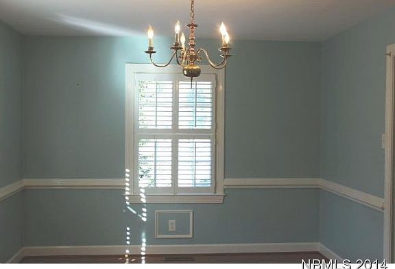 5th image of 408 Country Club Dr