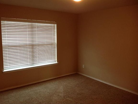 3rd image of 9839 Discovery Dr