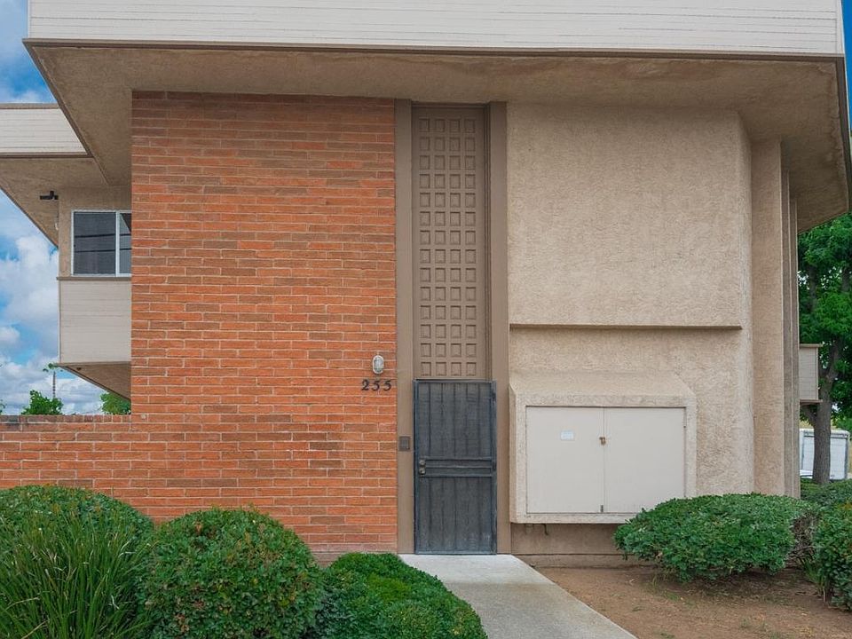 1st image of 255 W Douglas Ave