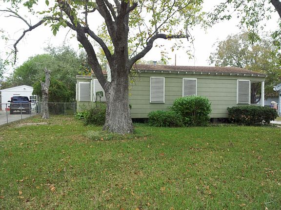 2nd image of 117 Pearse Dr