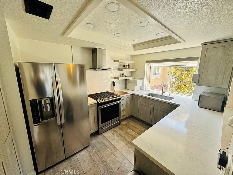 2444 Paseo Circulo — Photo 4