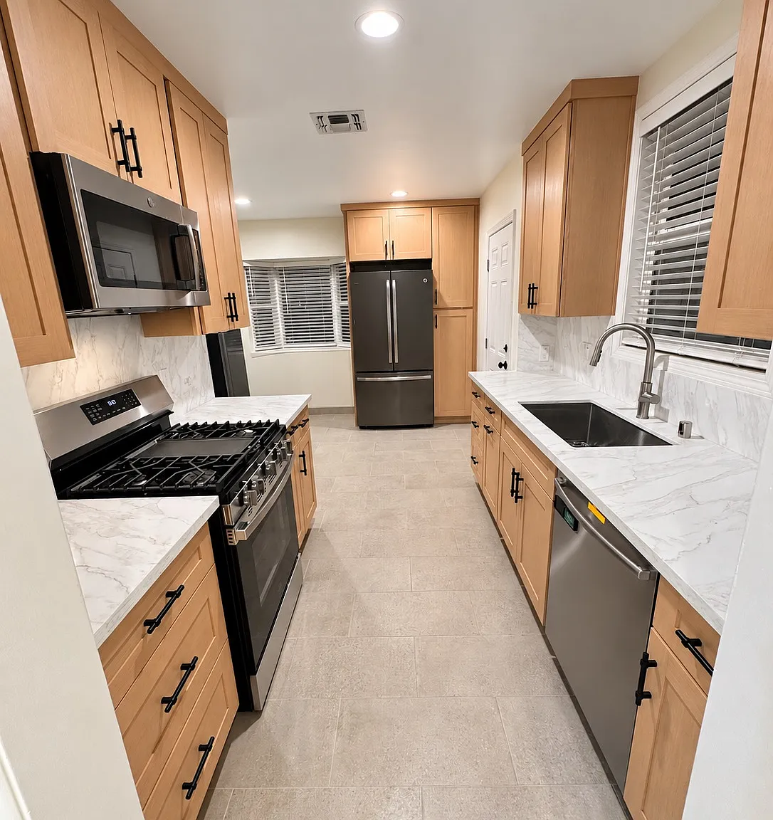 3 bed, 1600 sqft, $4,675 — Photo 4