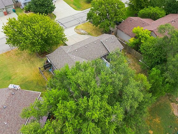 5th image of 11305 W Lotus St