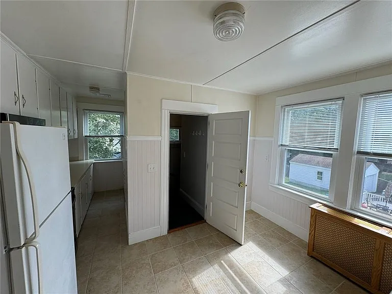 15 Freeborn St #2 — Photo 5