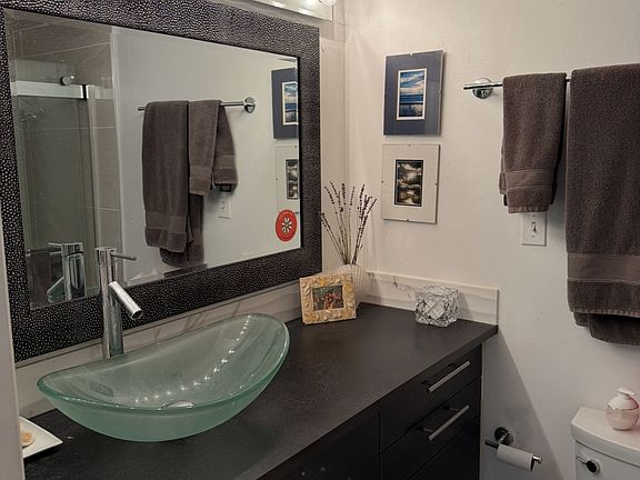 2nd image of 6455 La Jolla Blvd Unit 127
